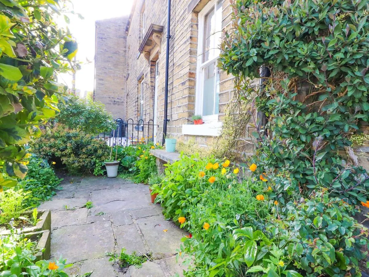 No 19, Haworth Vila Keighley